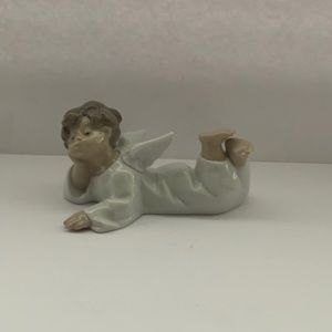 Lladro Figurine #4541 Angel, Reclining Mint Cond.